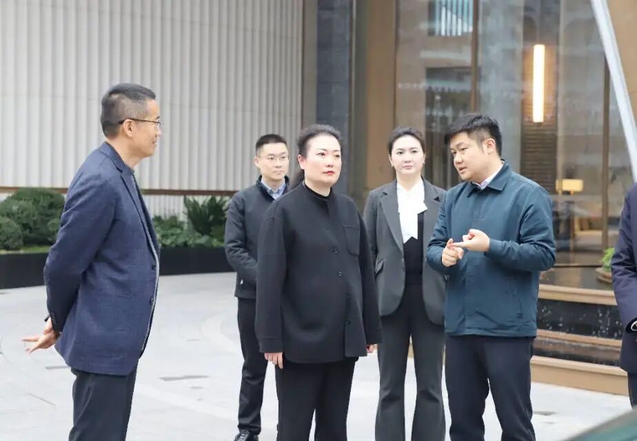 90dc746f-b5b8-47b4-8621-308b4fd6f920