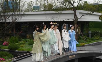建设青年发展型城市｜上夜校，着汉服，觅好友，品文化，宜宾青年打开交友新方式！